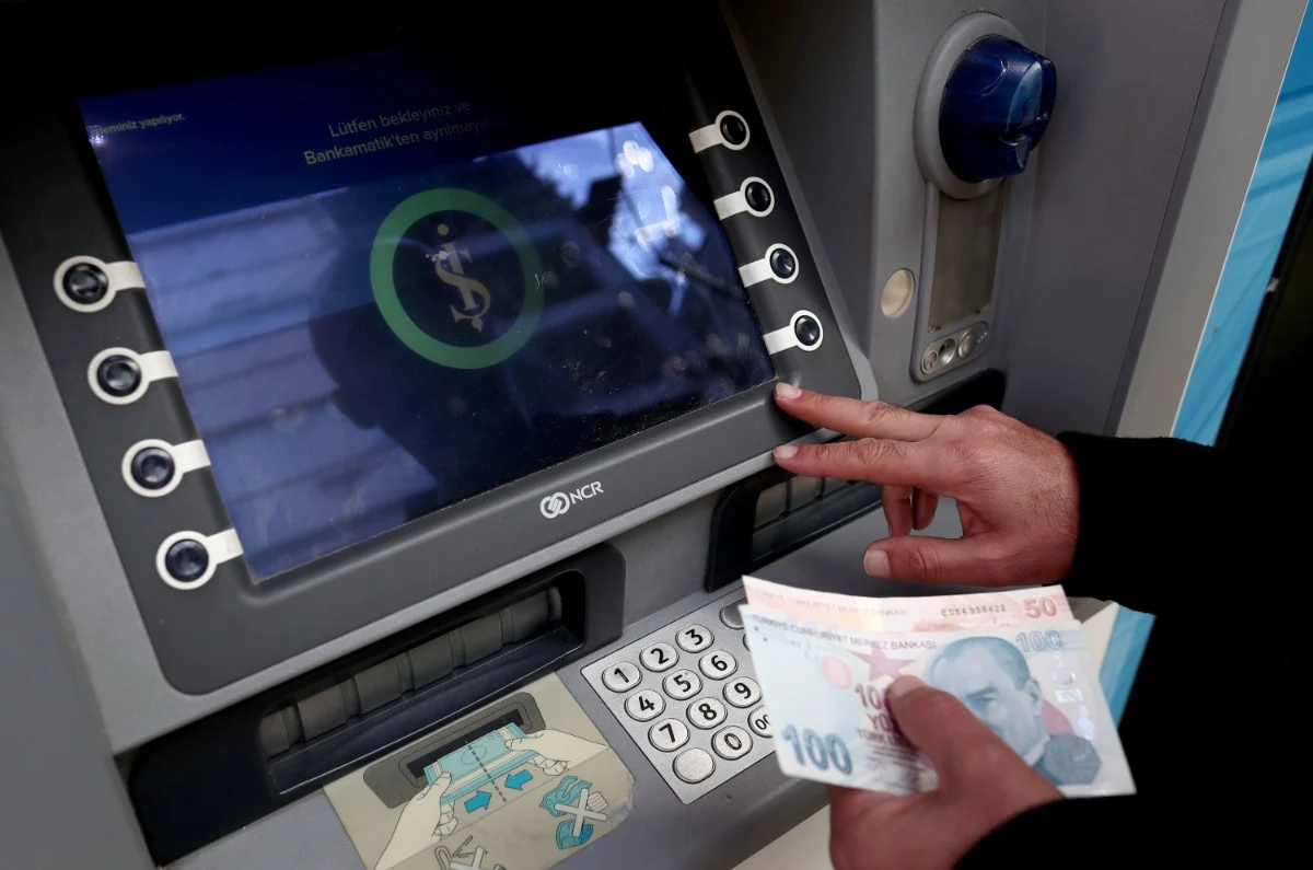 is-bankasi-atm-para-cekme-ve-yatirma-limitleri-439942-1.webp