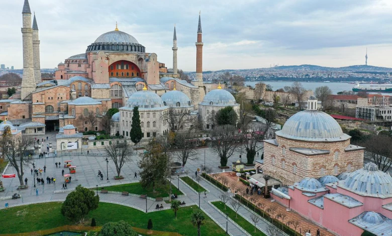 Ayasofya Camisinde yeni düzenleme! 15 Ocak'tan itibaren girişler ücretli olacak! - Resim : 3