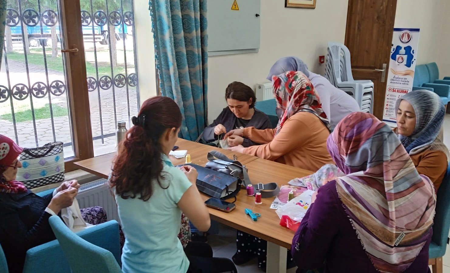 Sincan'da buraya gitmeyen pişman oluyor! Kadınların gözdesi konaklar dolup taşıyor - Resim : 2