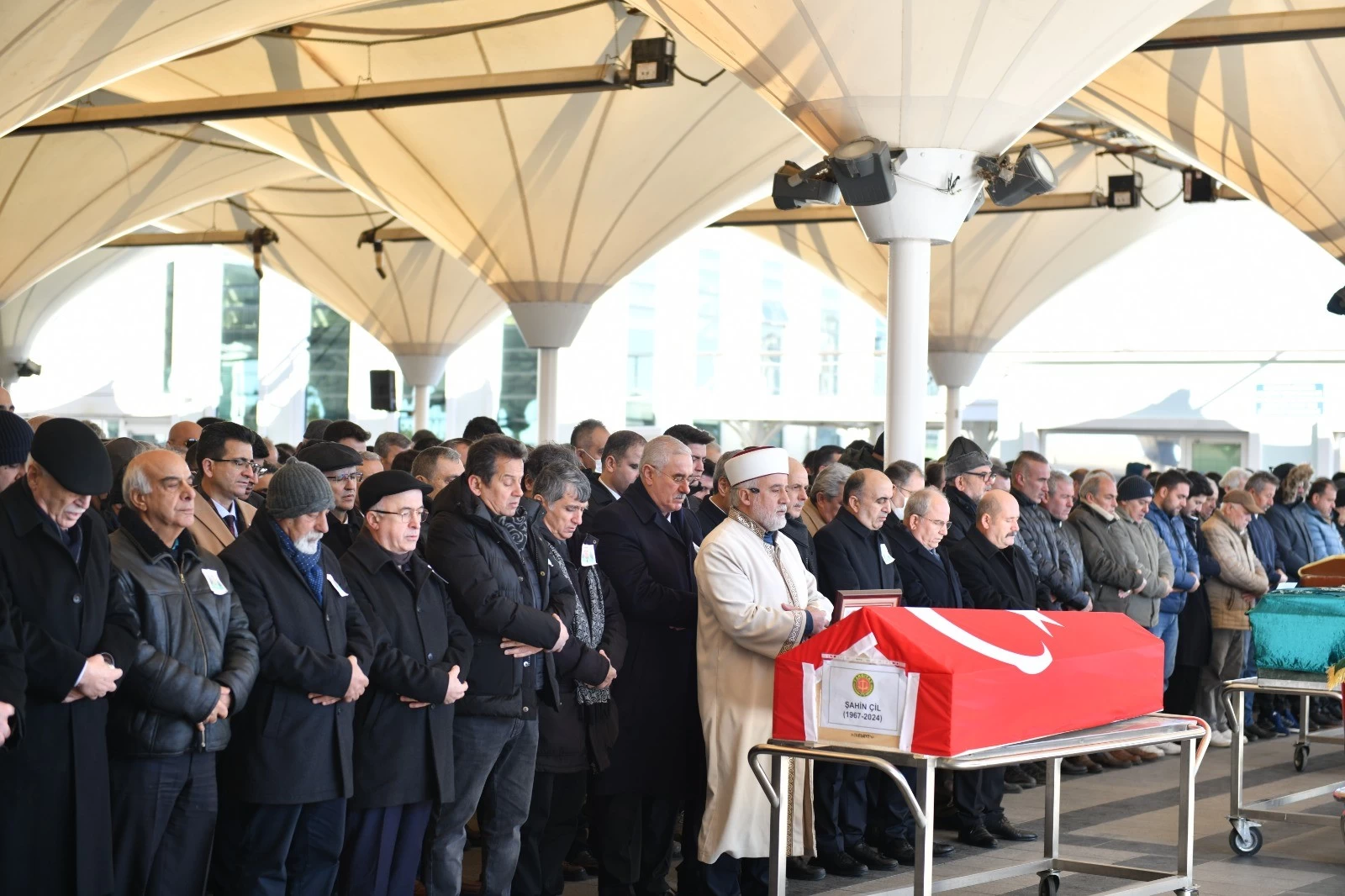 Dün vefat eden Yargıtay 9. Hukuk Dairesi Üyesi Şahin Çil, Ankara'da son yolculuğuna uğurlandı!