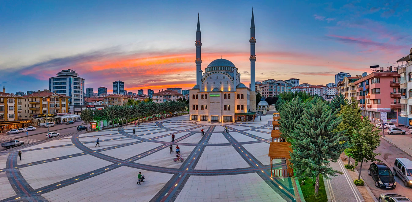 Ankara'ya nefes aldıran o mekanları biliyor muydunuz? O ilçede tam 7 meydan var hemen keşfedin - Resim : 2