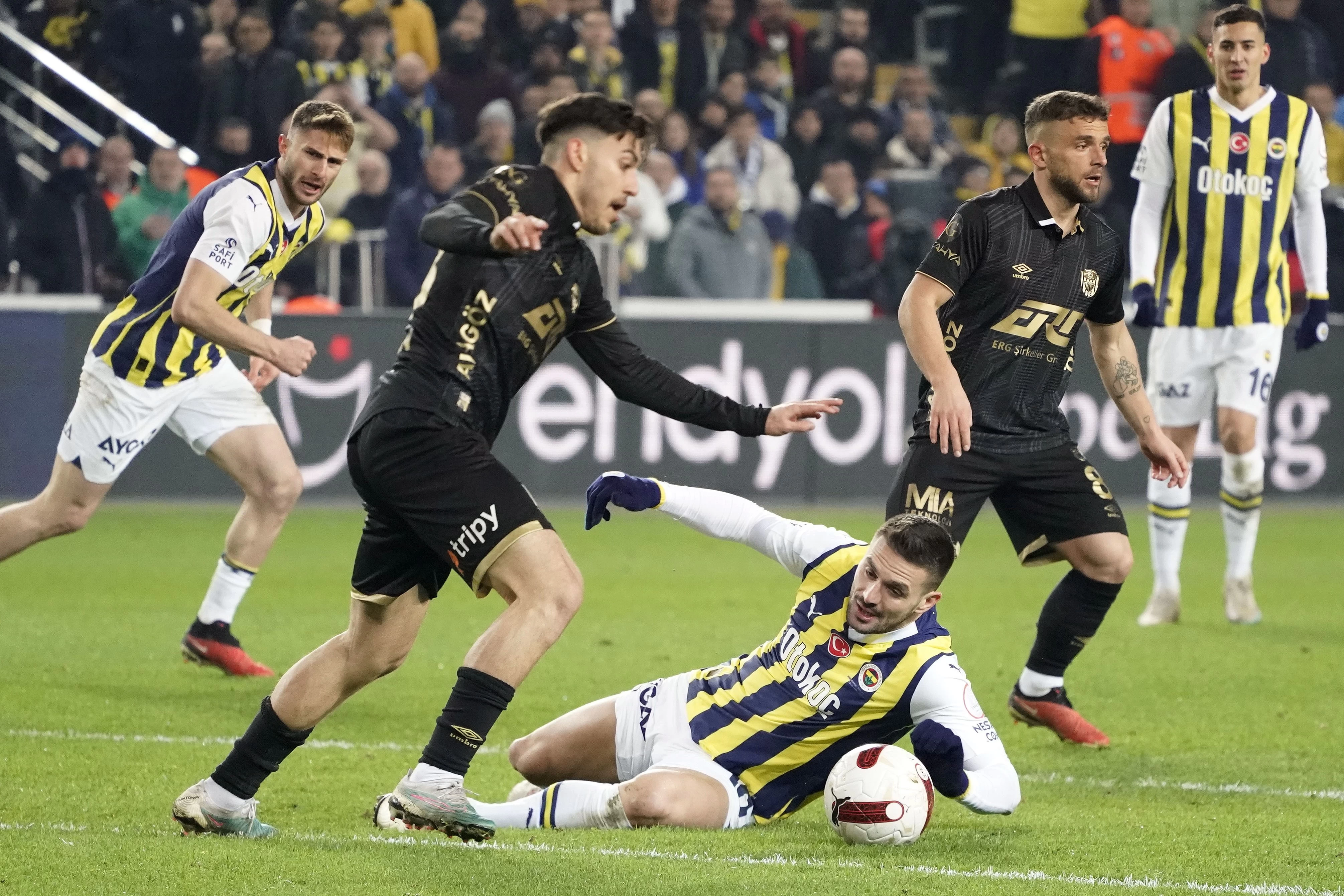 MKE Ankaragücü, Fenerbahçe’ye 2-1 mağlup oldu! - Resim : 2