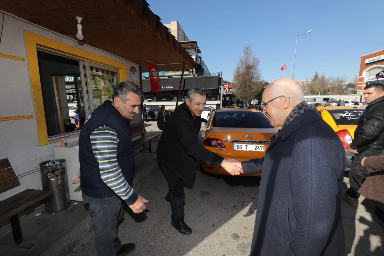 Yenimahalle Belediye Başkanı Fethi Yaşar esnafların sorunlarını dinledi