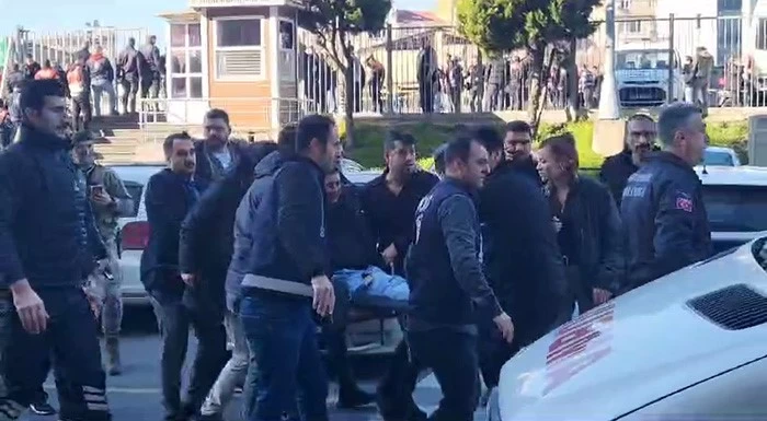 SON DAKİKA I İstanbul'da Çağlayan Adliyesi'ne silahlı saldırı!