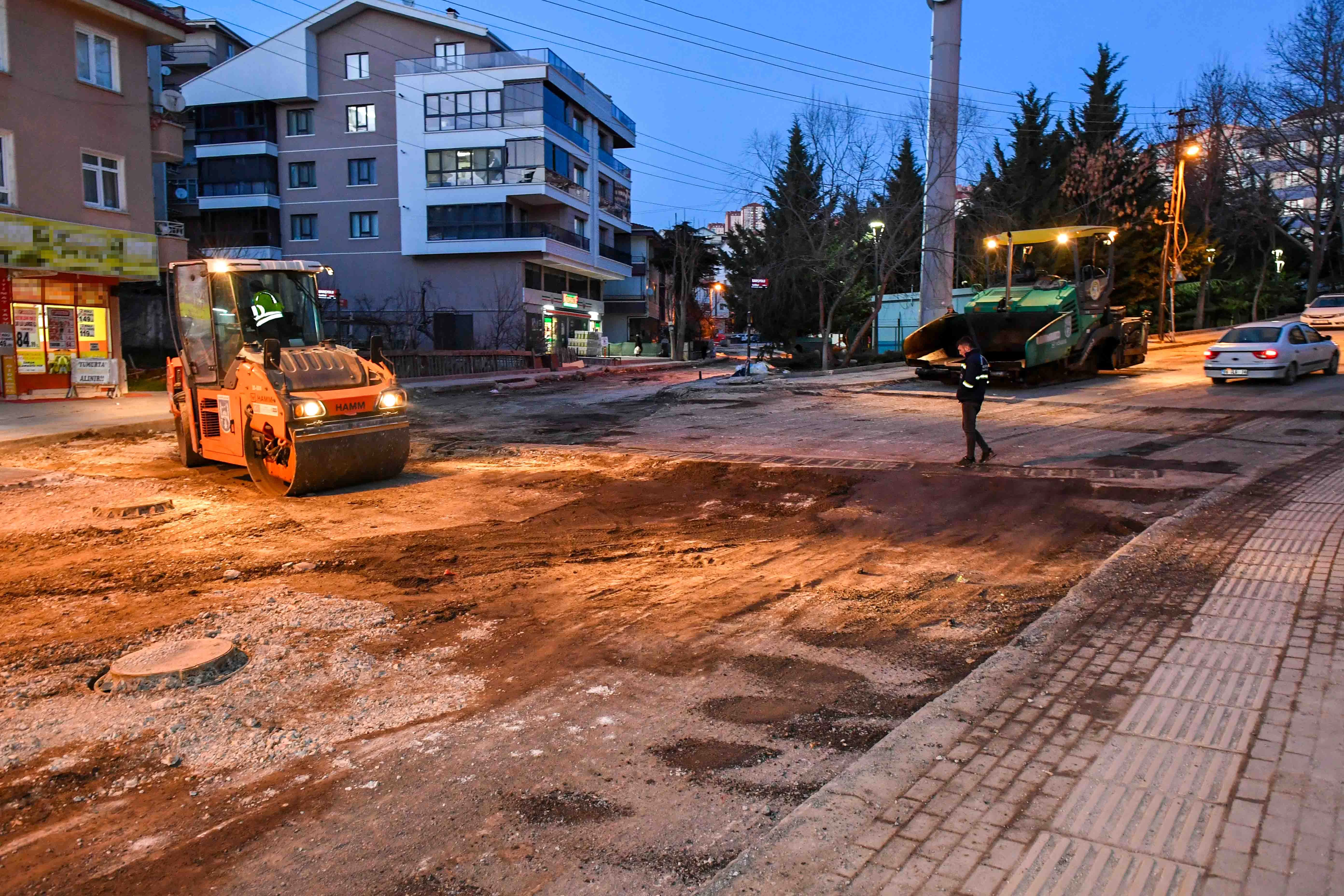 ASKİ Genel Müdürlüğü sel sorunlarının devam ettiği Barışyolu Caddesi'nde çalışma başlattı!