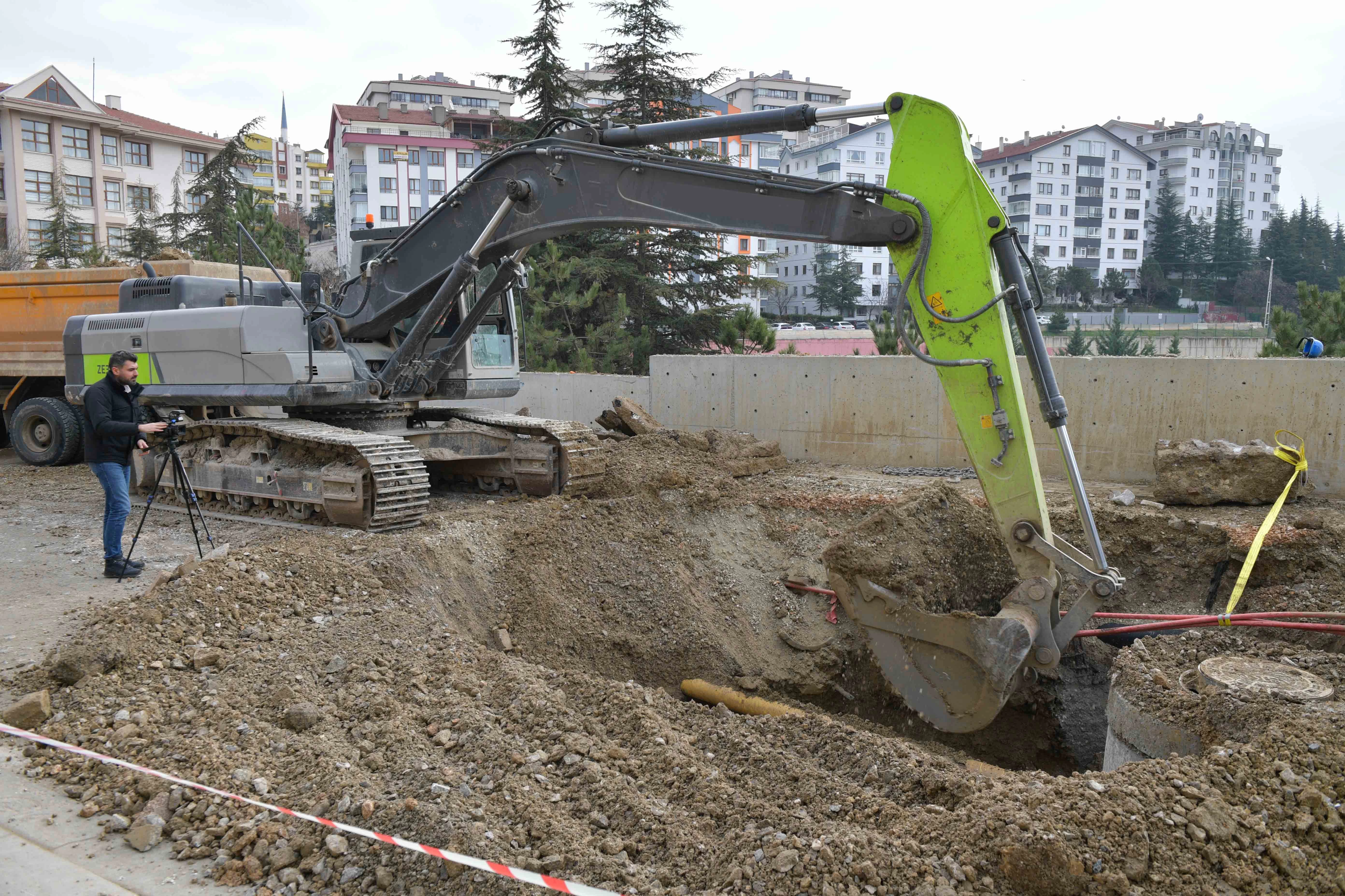 ASKİ Genel Müdürlüğü sel sorunlarının devam ettiği Barışyolu Caddesi'nde çalışma başlattı! - Resim : 4