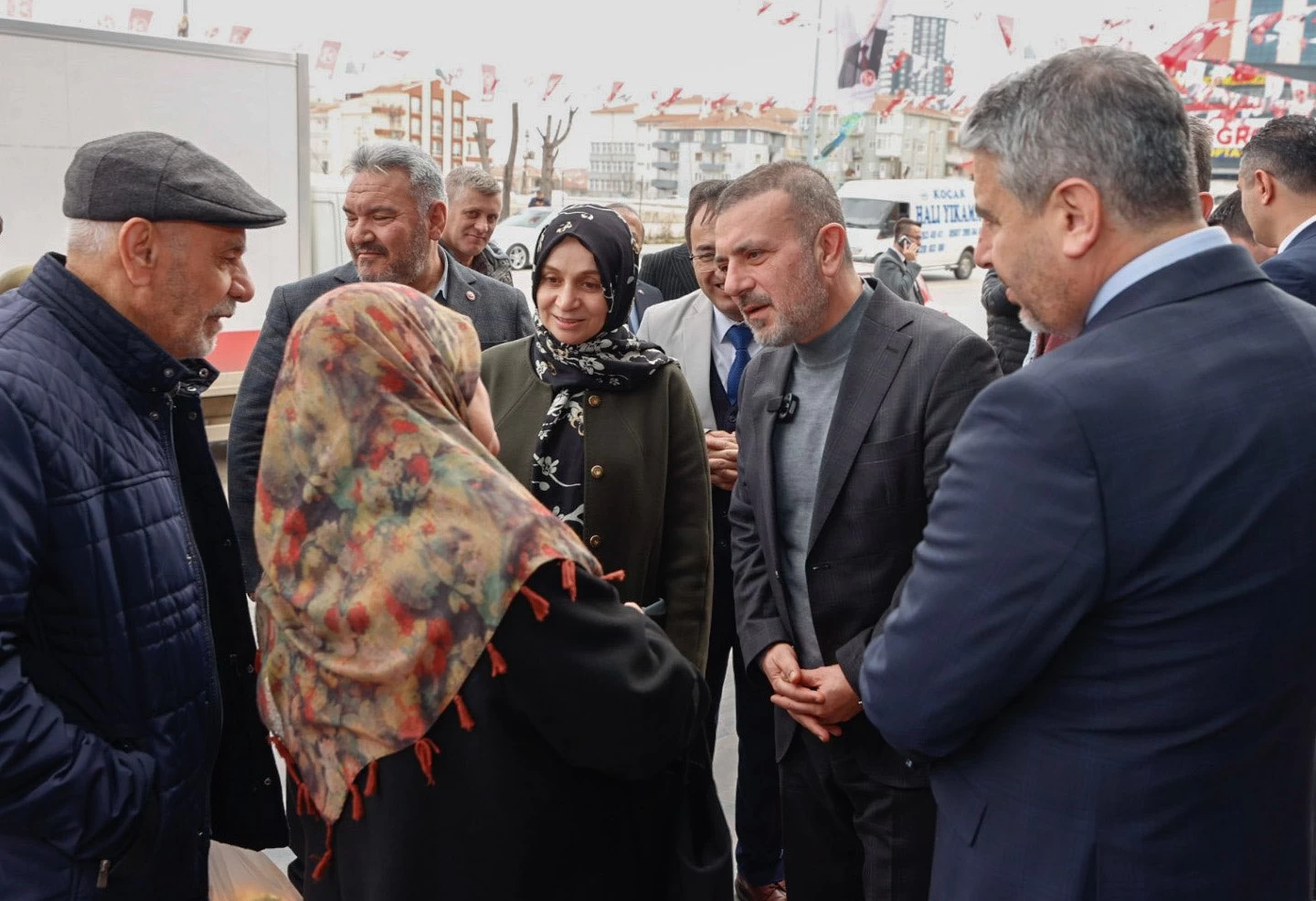 Sincan Belediye Başkanı Murat Ercan Atatürk Mahallesinde ziyaretlerde bulundu - Resim : 2