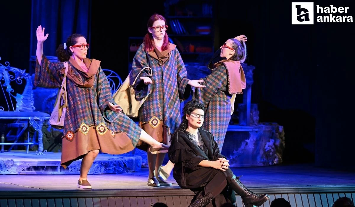 Ankara Devlet Tiyatrosunun Kadınlar, Filler ve Saireler oyunu ilk kez sahnelendi!