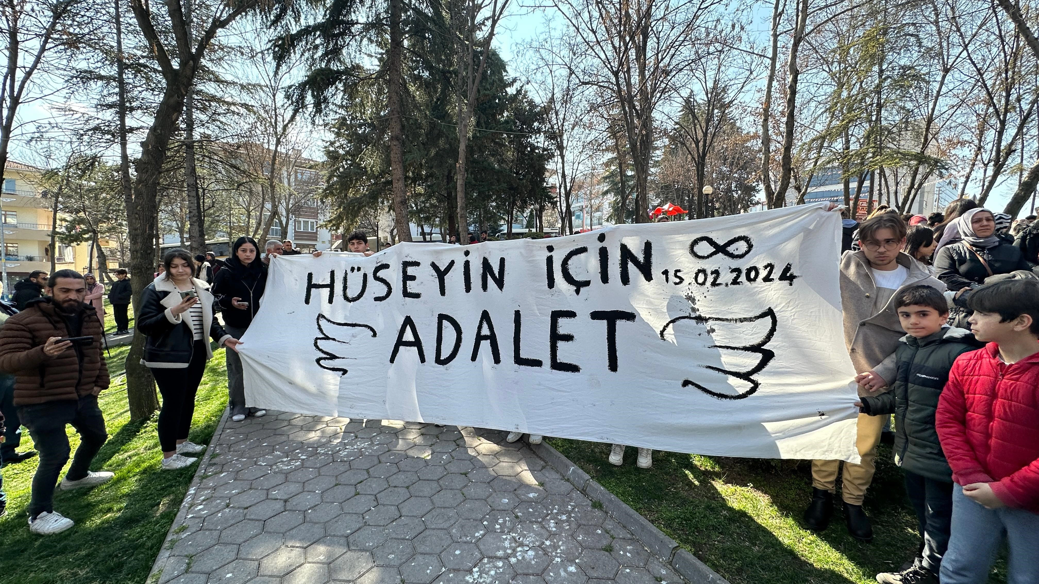 Ankara'da arkadaşı tarafından öldürülen 17 yaşındaki çocuğun ailesi katile yardım edenlerin de ceza almasını istiyor!