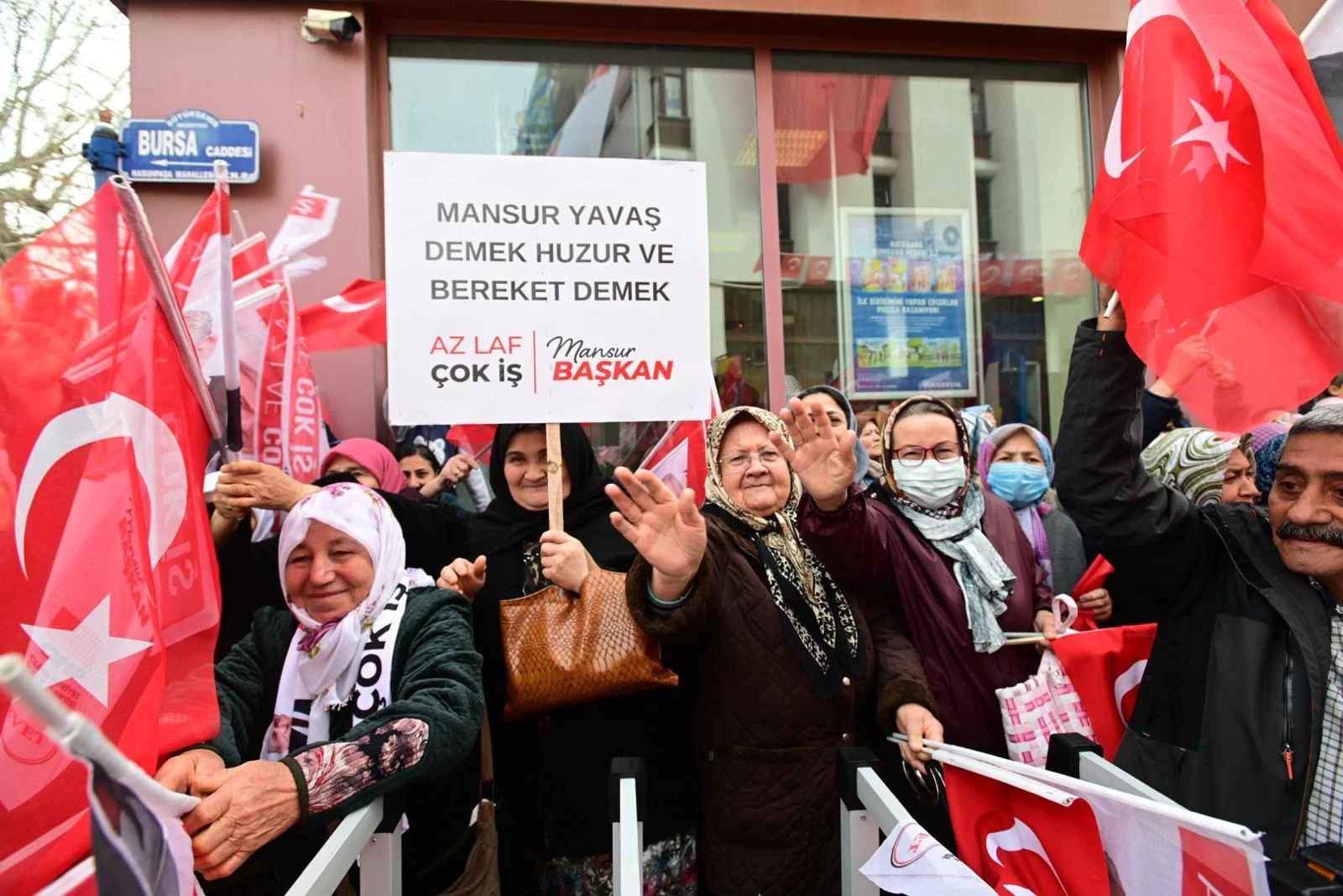 ABB Başkanı Yavaş, Nallıhan'da vatandaşlar ile bir araya geldi! - Resim : 2