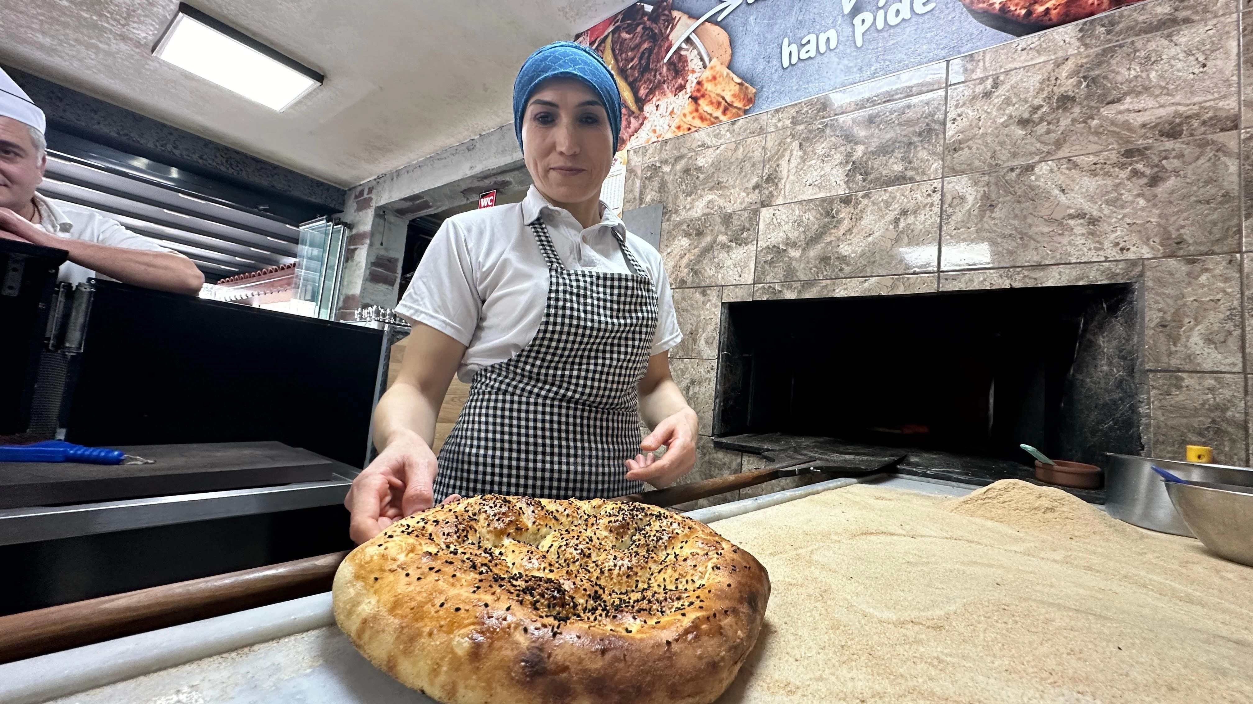 Ankara'da 3 çocuk annesi pide ustası kadından diğer kadınlara anlamlı mesaj!