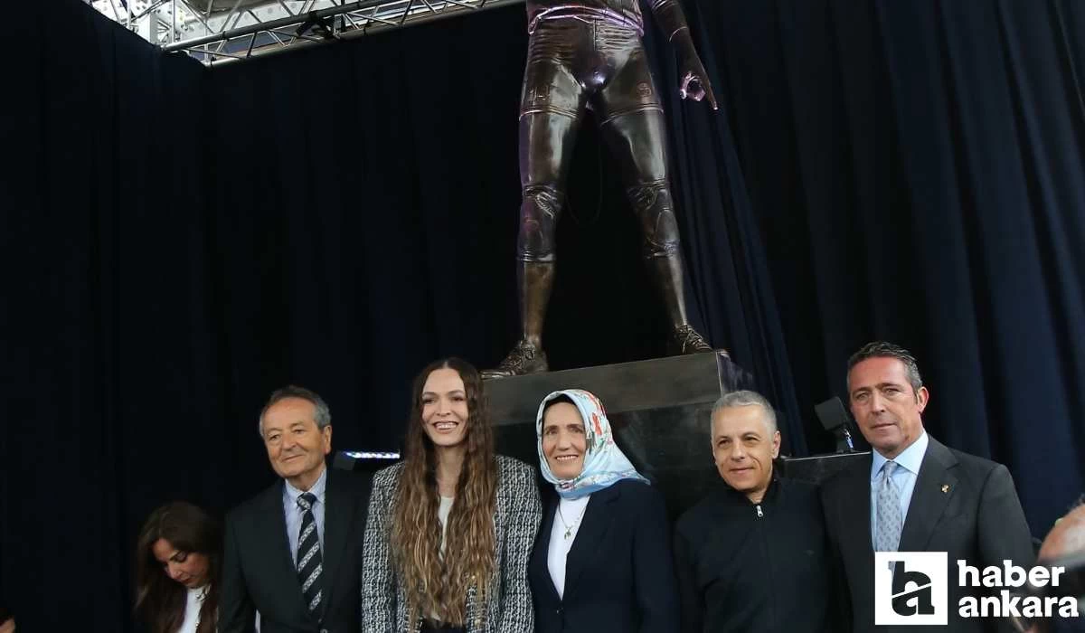 Milli takımın ve Fenerbahçe'nin efsane ismi Eda Erdem'in heykeli açıldı