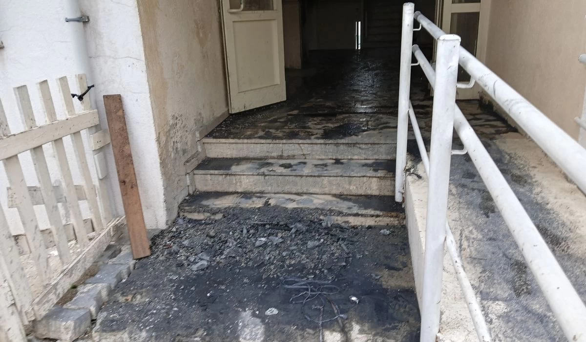 Başkentte kundaklanan apartmanda yaşayan 2 kişi hastanelik oldu!