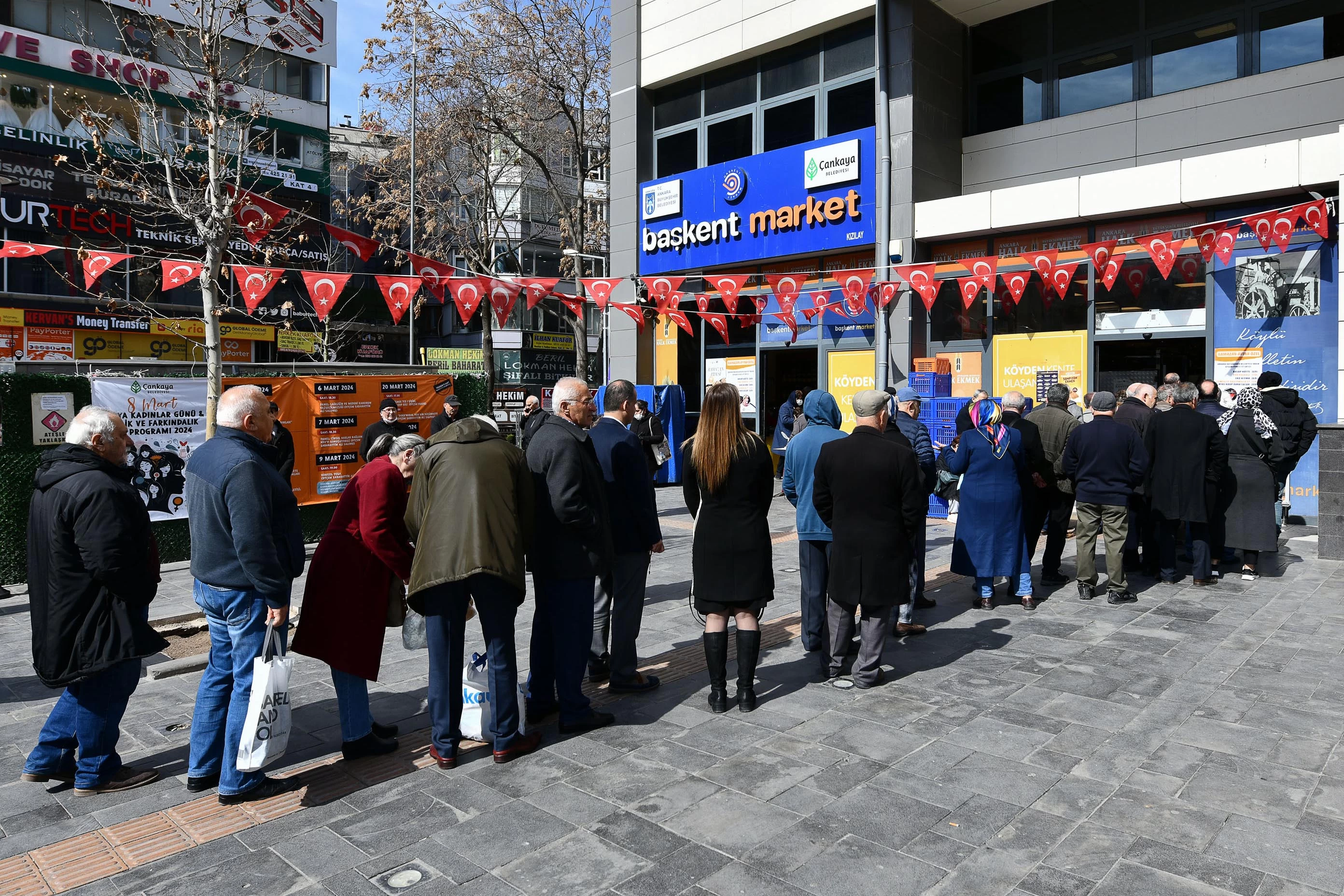 Ankara'da Başkent Marketler uygun fiyatlı et satışına başladı! - Resim : 2