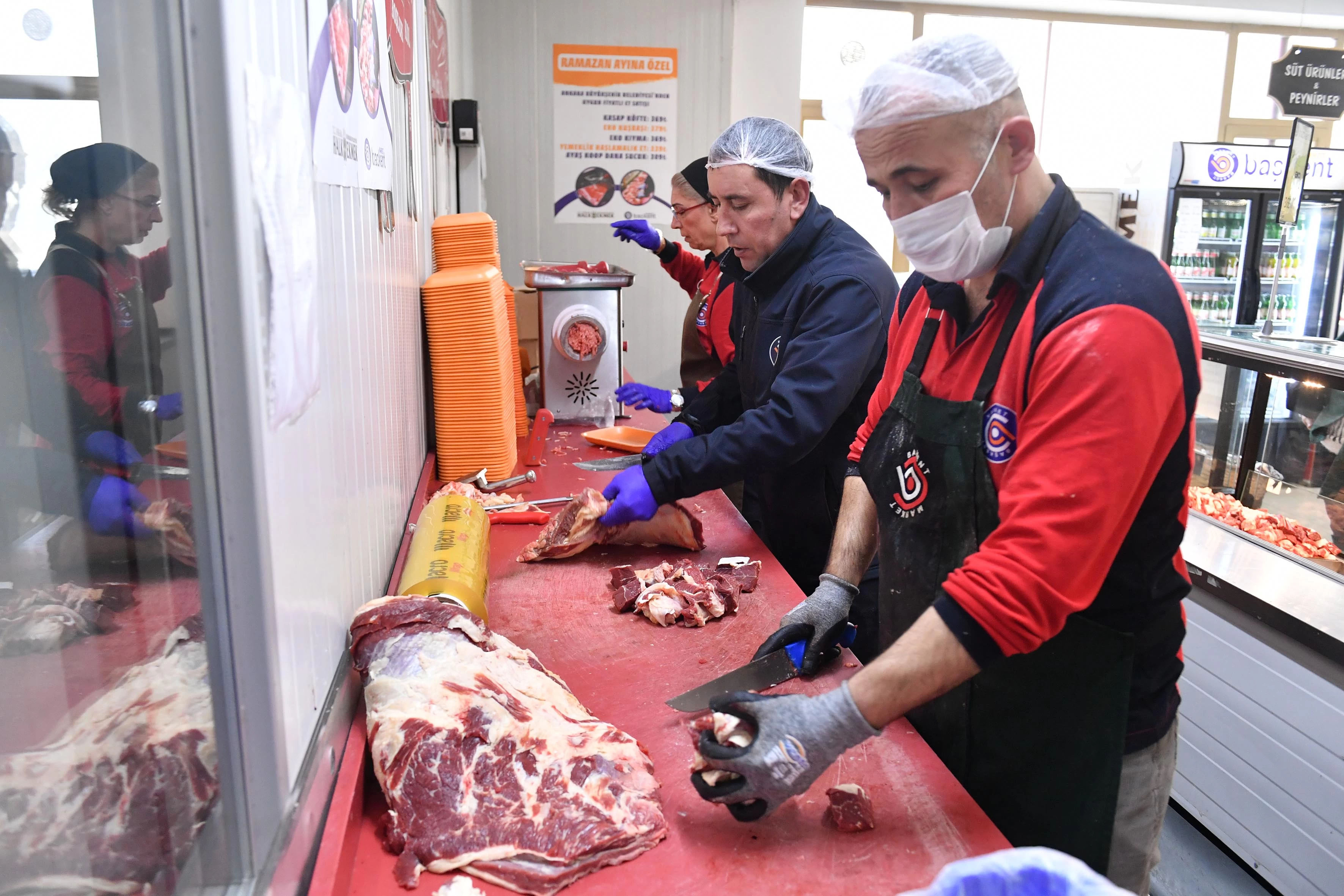 Başkent Marketler'de uygun fiyatlı et satışına vatandaşın ilgisi devam ediyor! - Resim : 3