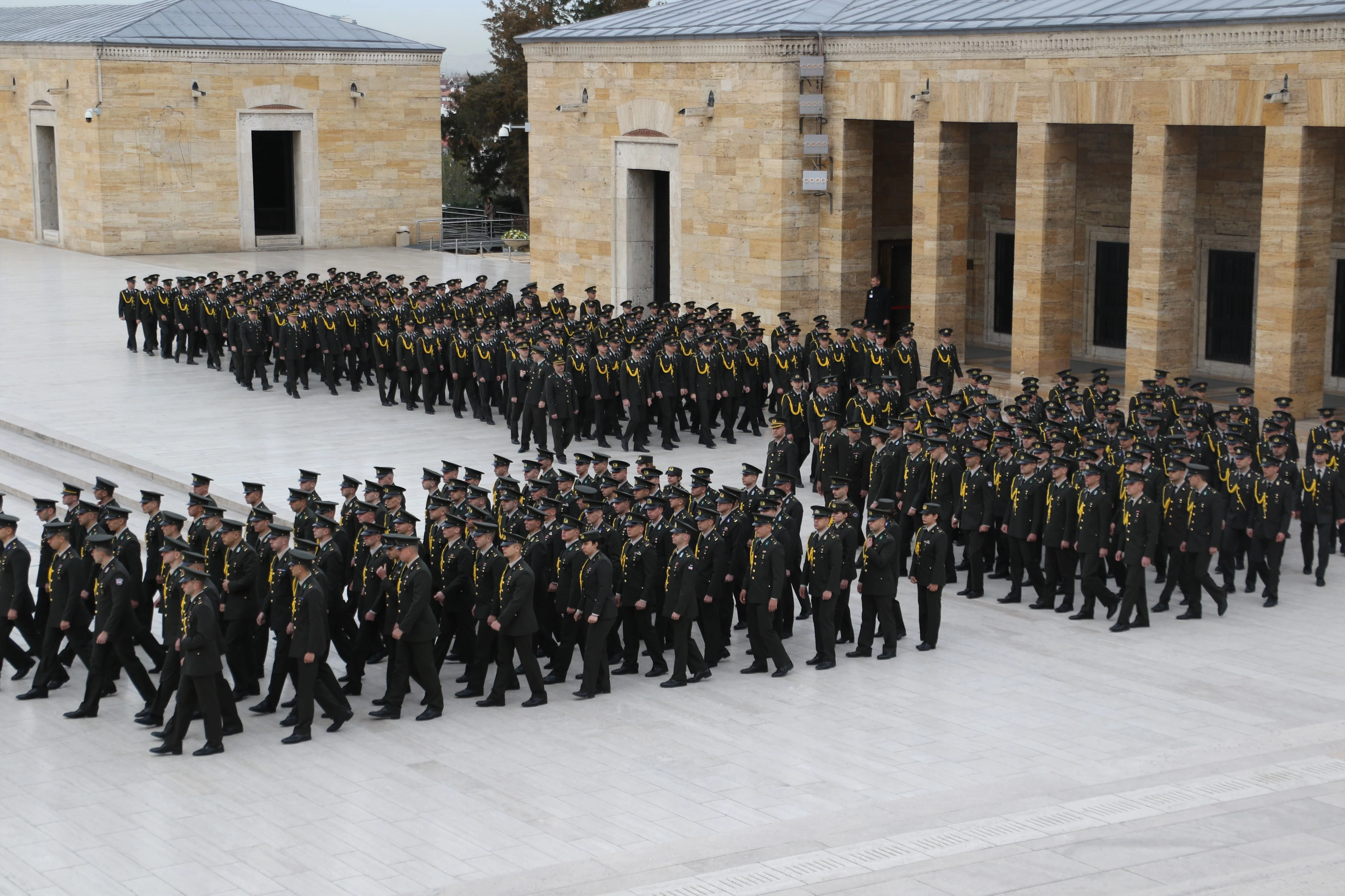 Kara Harp Okulu öğrencileri Anıtkabir'i ziyaret etti - Resim : 2