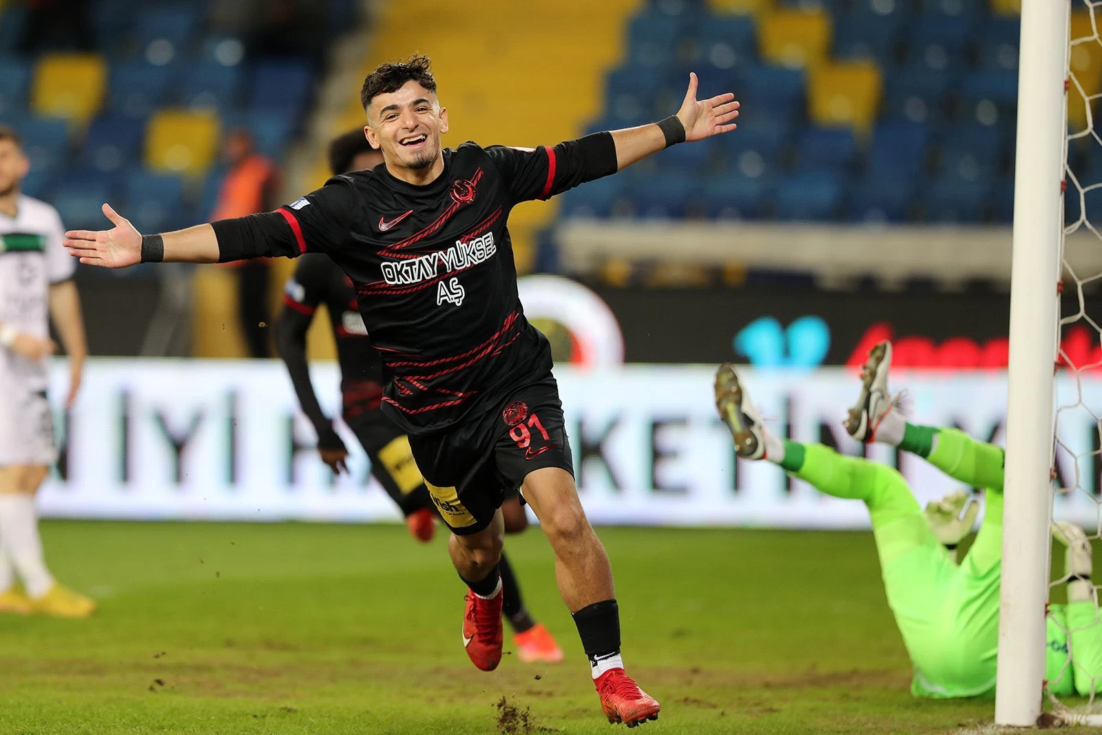 Gençlerbirliği Kocaelispor'u 2-0 mağlup etti! Üst üste 2. galibiyet