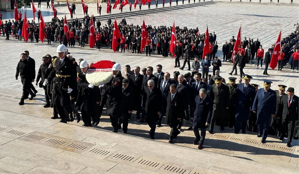 Ankara Valiliği'nden 18 Mart Çanakkale Zaferi nedeniyle Anıtkabir'de tören!