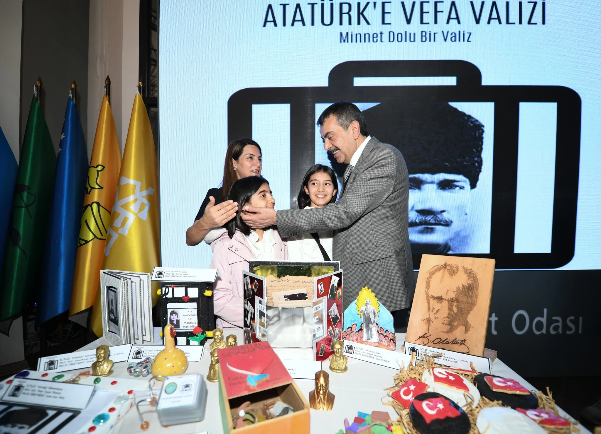 ATO'nun ev sahipliği yaptığı Atatürk'e Vefa Valizi Projesi Sergisi düzenlenen törenle açıldı! - Resim : 2