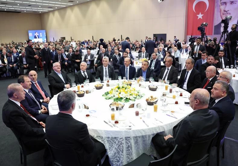 ANKESOB'un düzenlediği Esnaf buluşması iftar yemeği Cumhurbaşkanı Erdoğan'ın katılımı ile gerçekleşti - Resim : 2