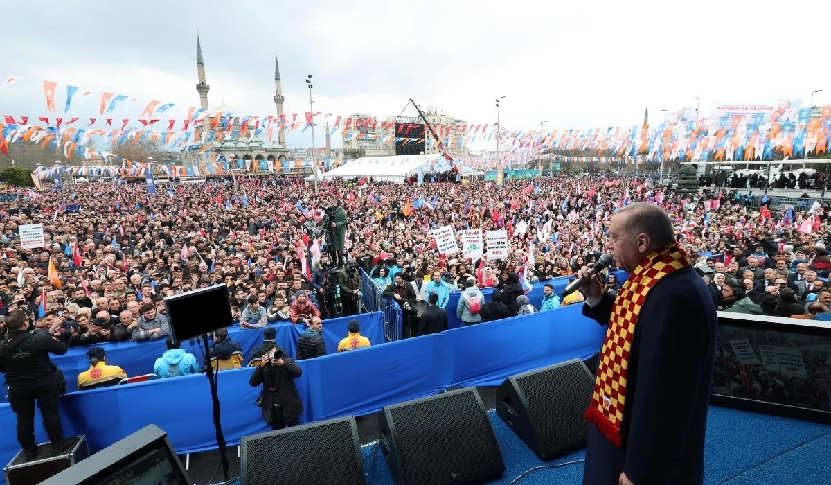 Cumhurbaşkanı Erdoğan Kayseri'de konuştu! Emeklilerin komisyon ödemesi 12 bin TL'ye kadar yükseltildi