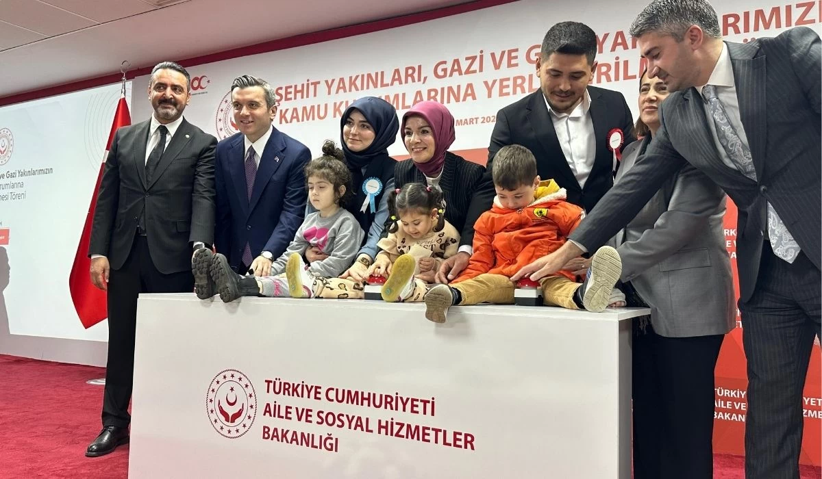 Aile ve Sosyal Hizmetler Bakanlığı'nda 591 şehit yakını, gazi ve gazi yakınının ataması noter huzurunda gerçekleşti!