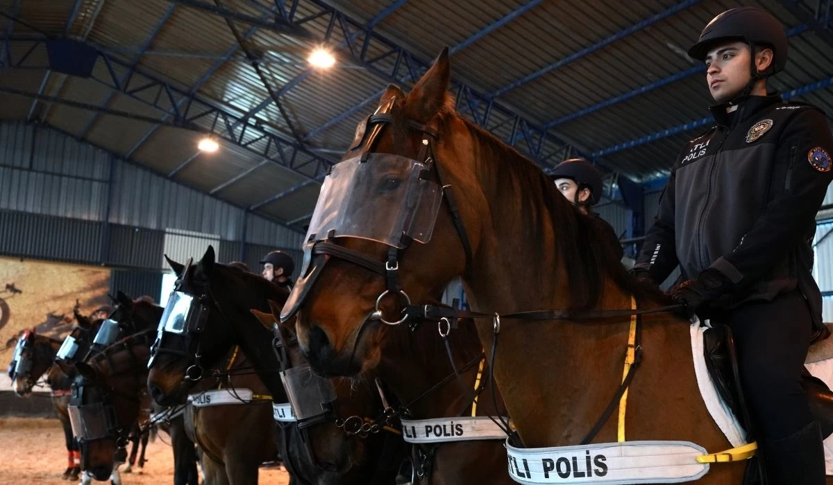 Atlı polis adaylarının eğitimleri Ankara'da devam ediyor