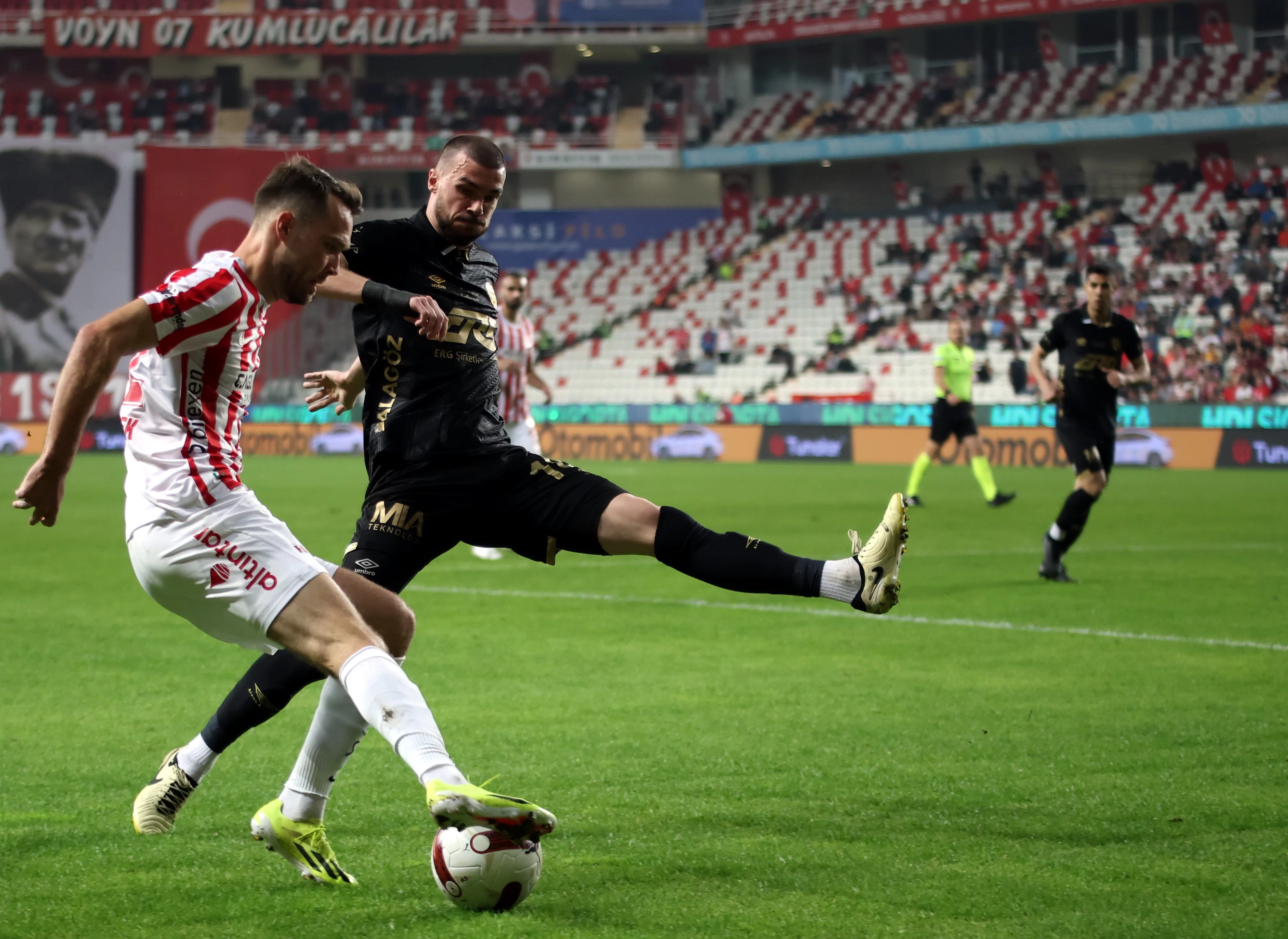 MKE Ankaragücü - Antalyaspor karşılaşması 1-1 berabere bitti! - Resim : 2