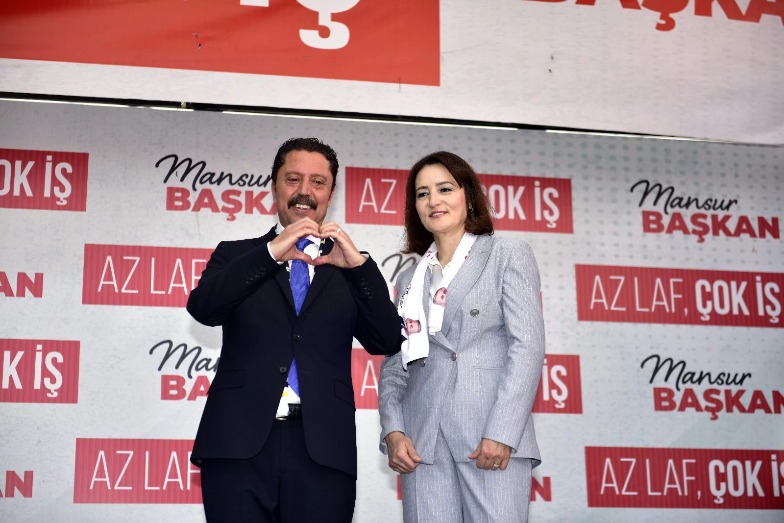 Beypazarı Belediye Başkanı Özer Kasap mazbatasını aldı