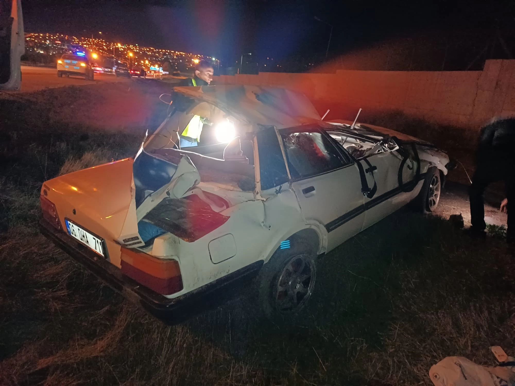 Ankara'da yoldan çıkan araç takla attı! 4 kişi yaralandı
