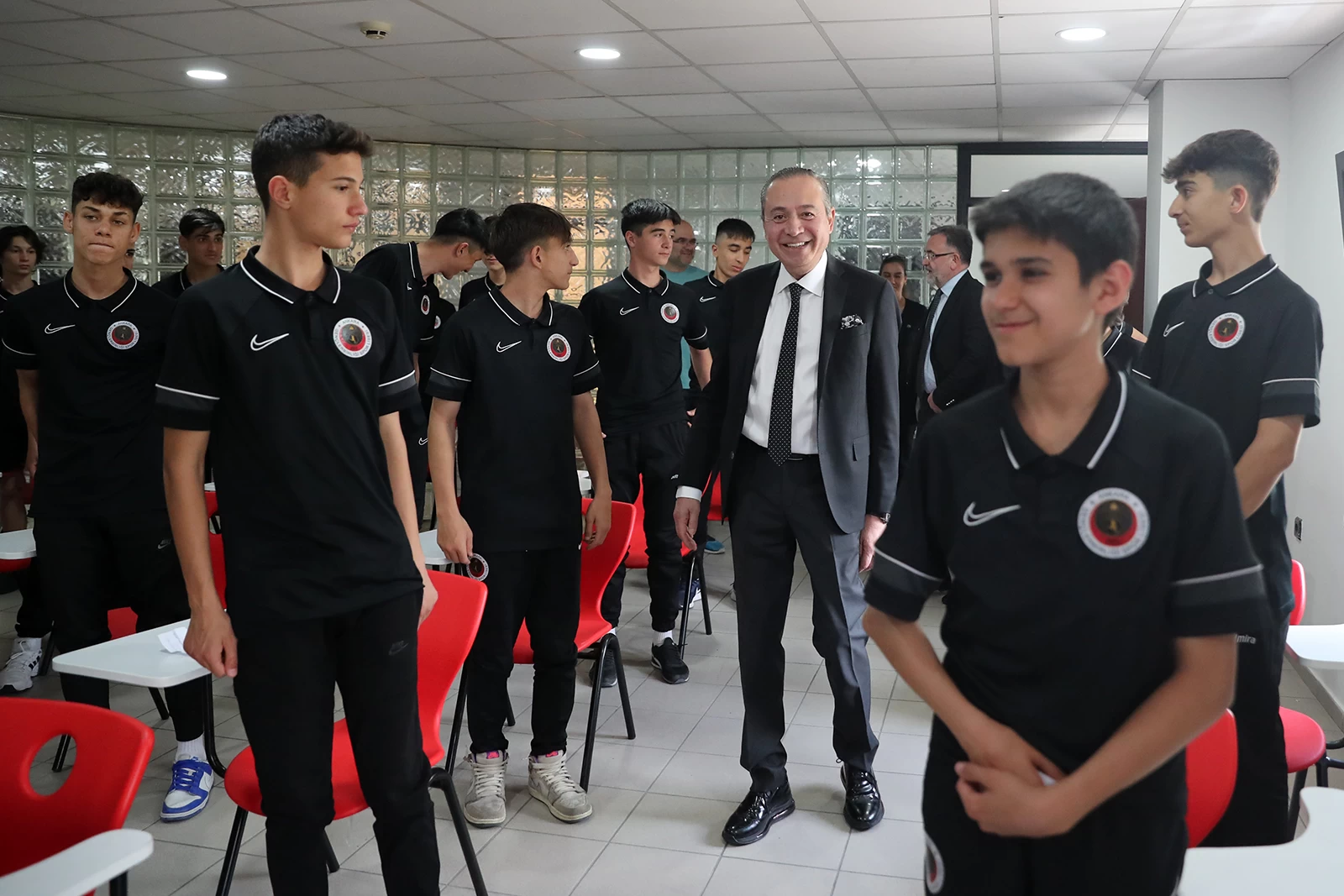 Gençlerbirliği Spor Lisesi kariyer günlerinin konuğu Bünyamin Gezer oldu! - Resim : 2