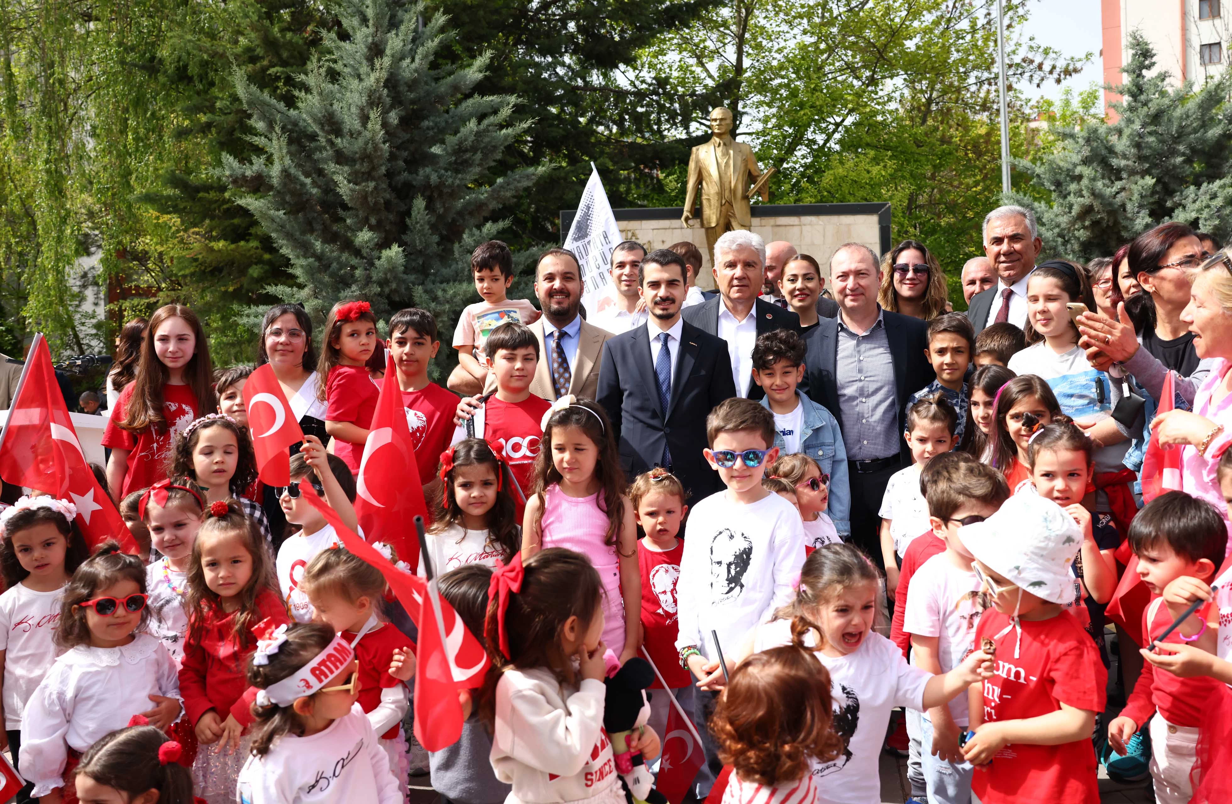 Çankaya Belediye Başkanı Hüseyin Can Güner'den 23 Nisan'da gençliğe güven sözleri