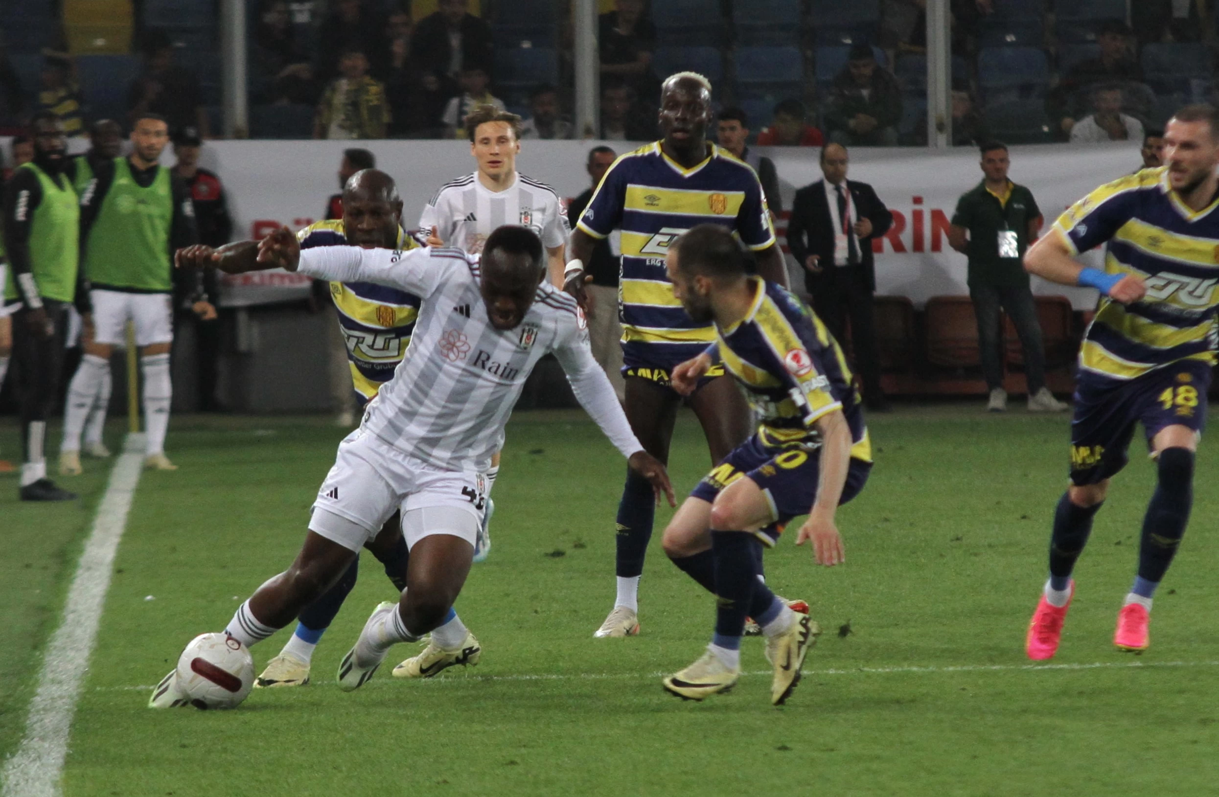 MKE Ankaragücü - Beşiktaş karşılaşması 0-0 berabere bitti! - Resim : 2