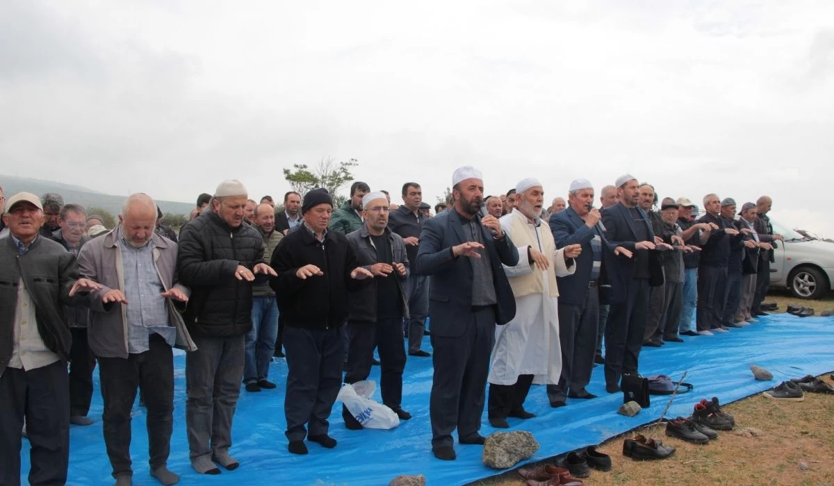 Ankara Beypazarı'ndaki köylerde vatandaşlar yağmur duası yaptı! - Resim : 3