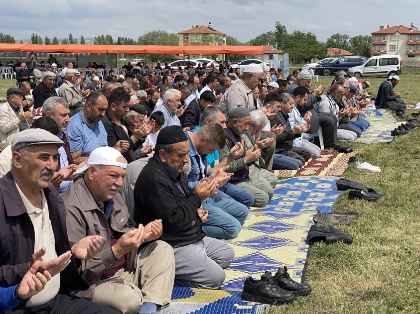 Akyurt'ta çiftçiler semazenlerle birlikte yağmur duasına çıktı! - Resim : 2