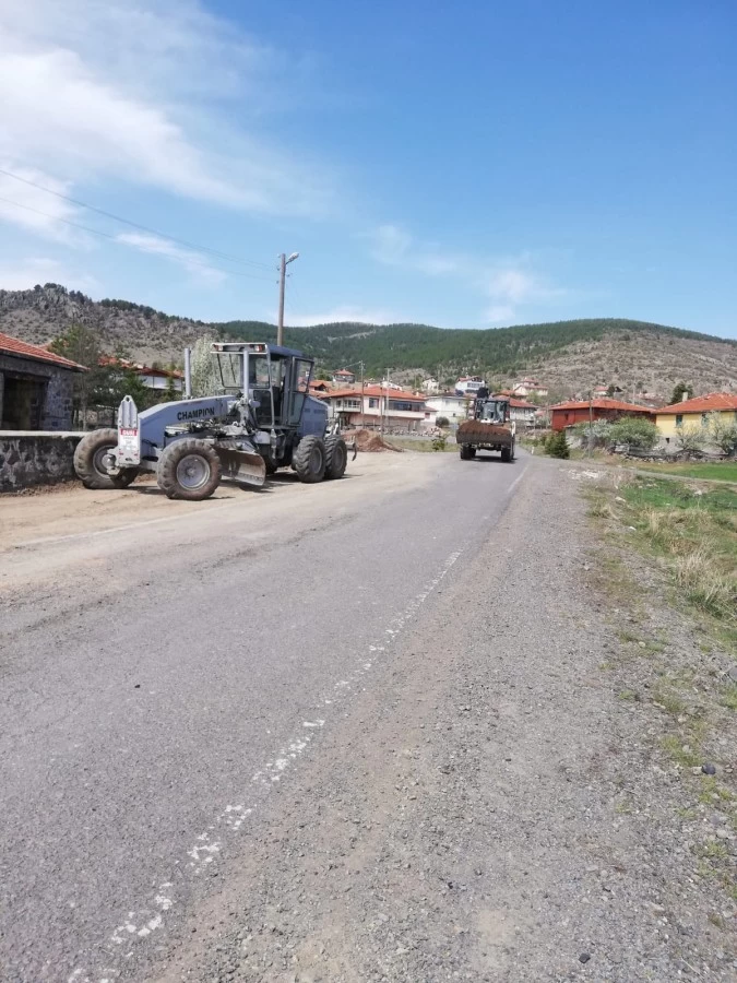 Çamlıdere Belediyesi yapılan yol genişletme çalışması hakkında bilgiler verdi