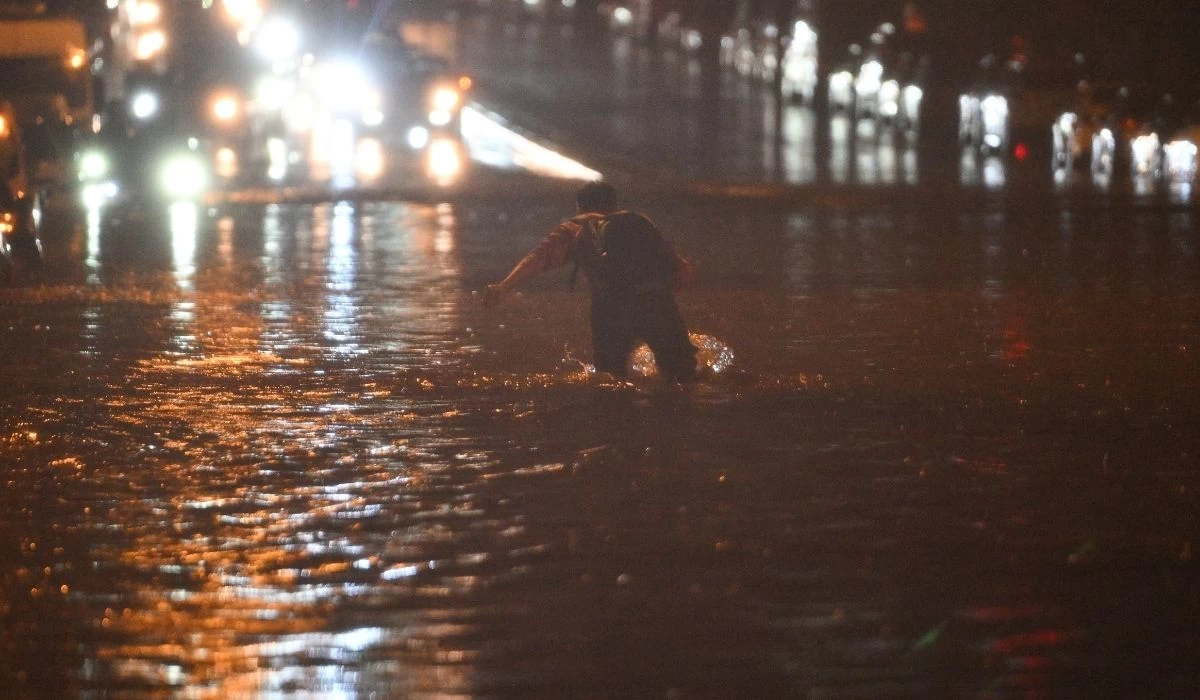 Ankara'da sağanak yağış hayatı durma noktasına getirdi - Resim : 2