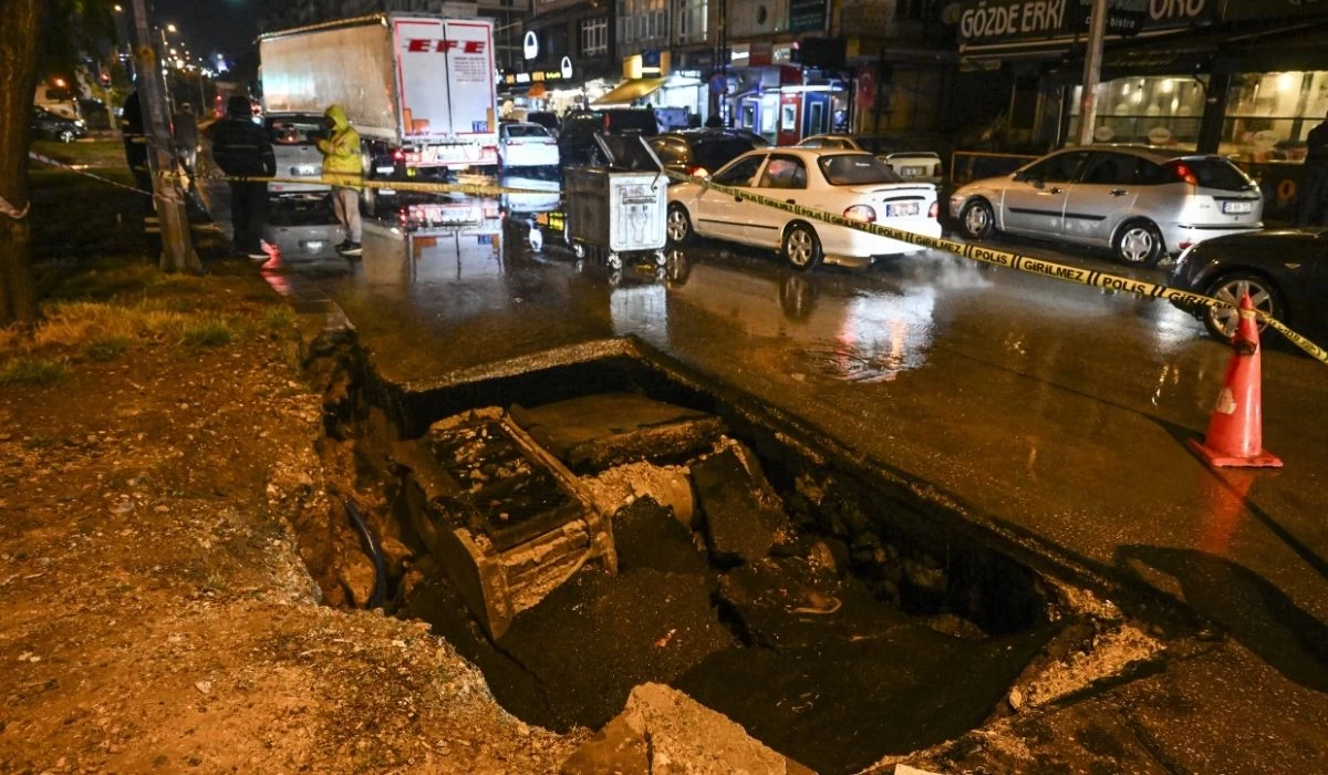 Ankara'da sağanak yağış hayatı durma noktasına getirdi - Resim : 3