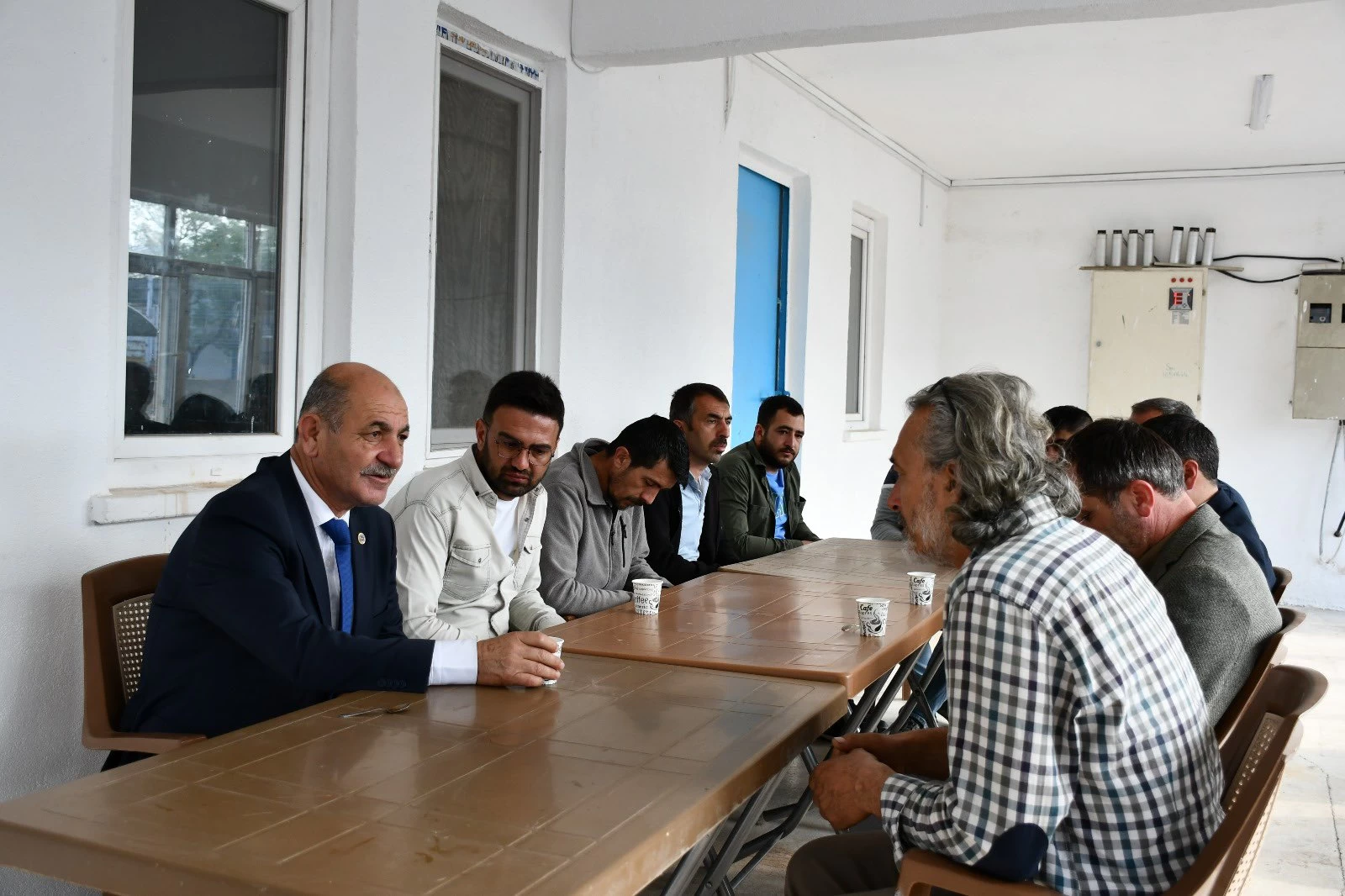 Kalecik Belediye Başkanı Satılmış Karakoç işçilerle bir araya gelerek bayramlarını tebrik etti - Resim : 2