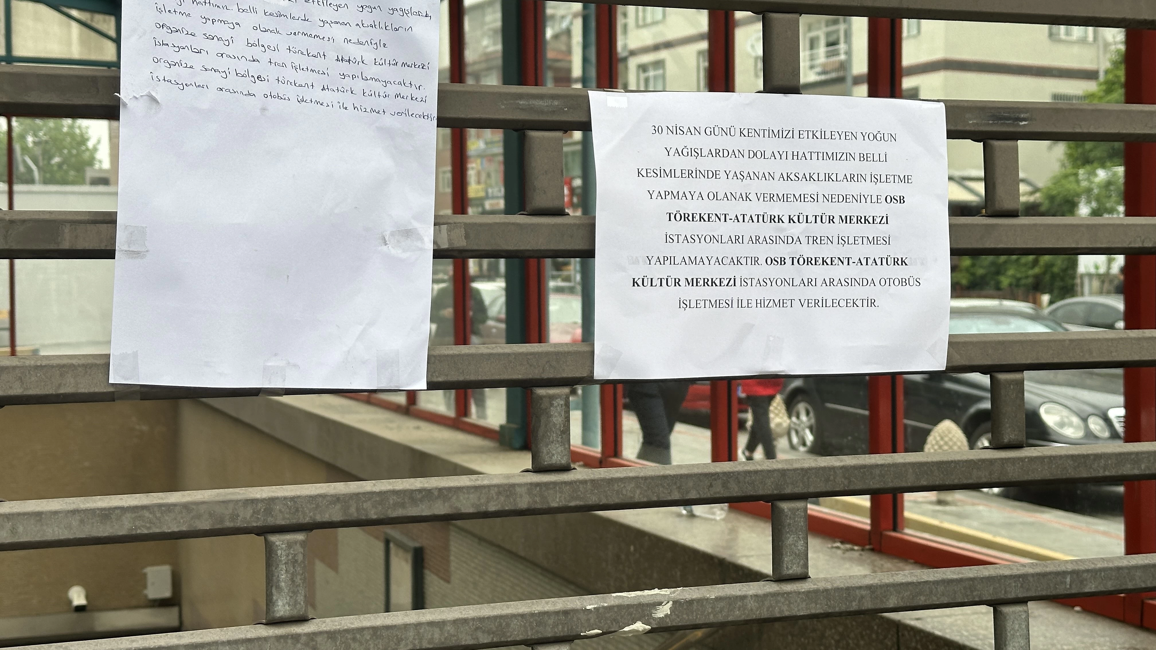 Ankara'daki sağanak nedeniyle bazı metro istasyonları hizmet dışı kaldı - Resim : 2