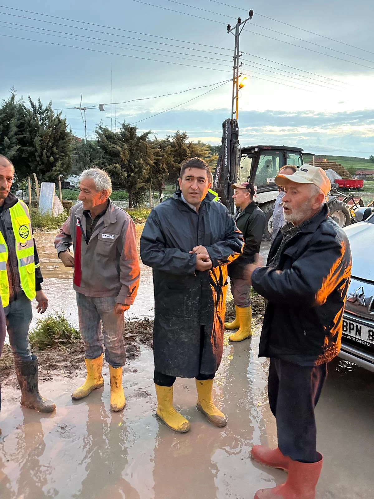 Güdül Belediye Başkanı Mehmet Doğanay yağış sonrası vatandaşa destek mesajı verdi - Resim : 2