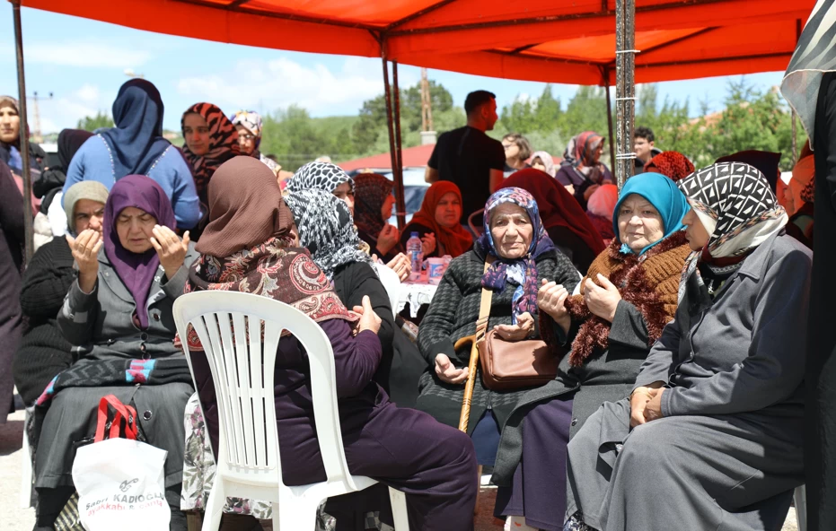 Ankara Çubuk'ta turşu üreticileri ve çiftçiler yağmur ve şükür duası yaptı! - Resim : 2