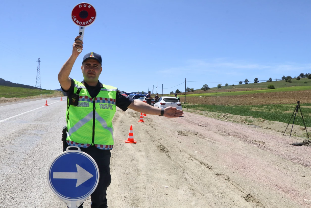 Çerkeş Kızılcahamam yolu Karga Köyü mevkisinde kazalar sıfırlandı