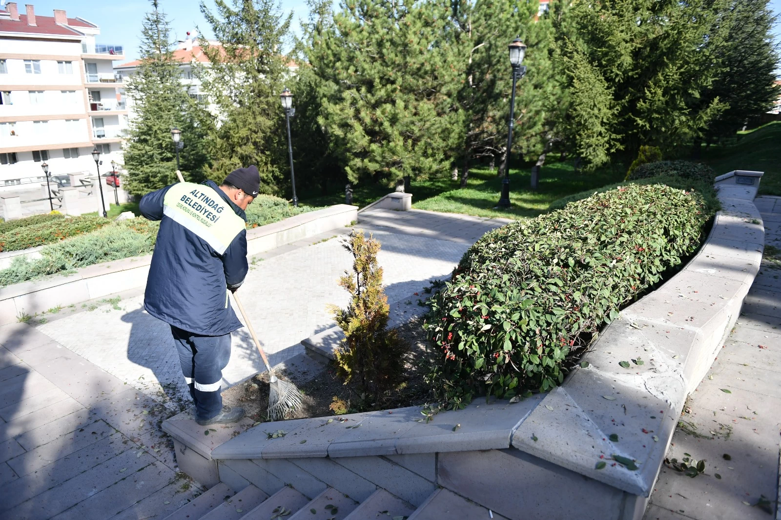 Altındağ Belediyesi parklarda temizlik atağı başlattı - Resim : 2
