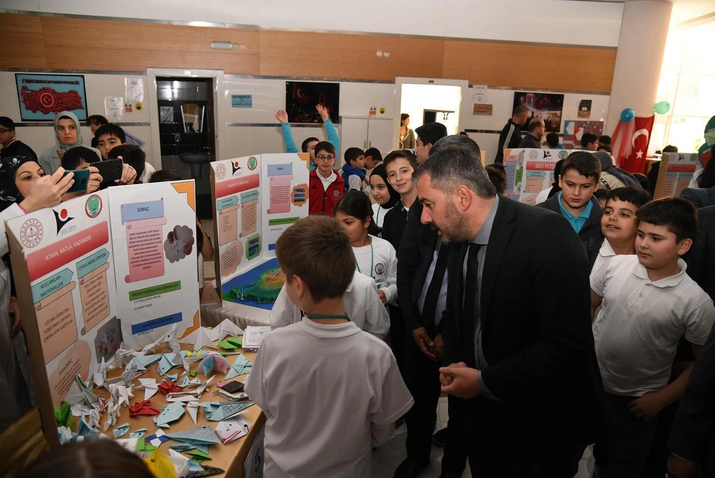 Pursaklar Belediye Başkanı Ertuğrul Çetin TÜBİTAK Bilim Fuarının açılışını gerçekleştirdi - Resim : 2