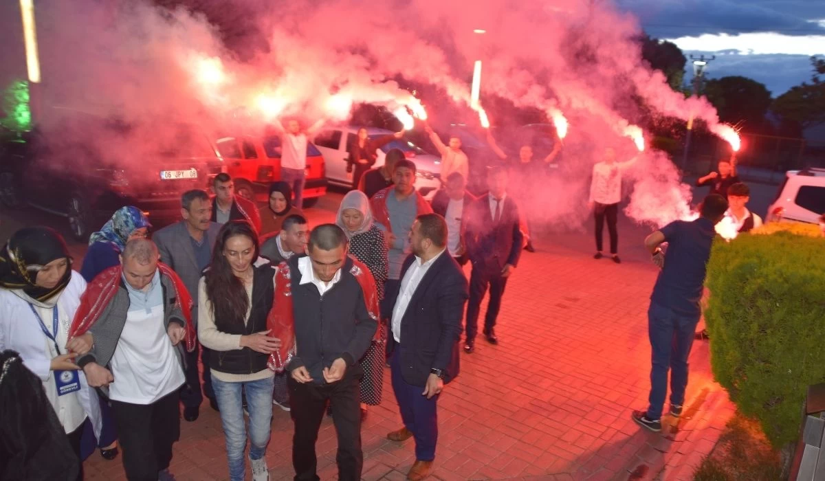 Kahramankazan Belediyesi engelli vatandaşlar için askerlik kınası düzenledi