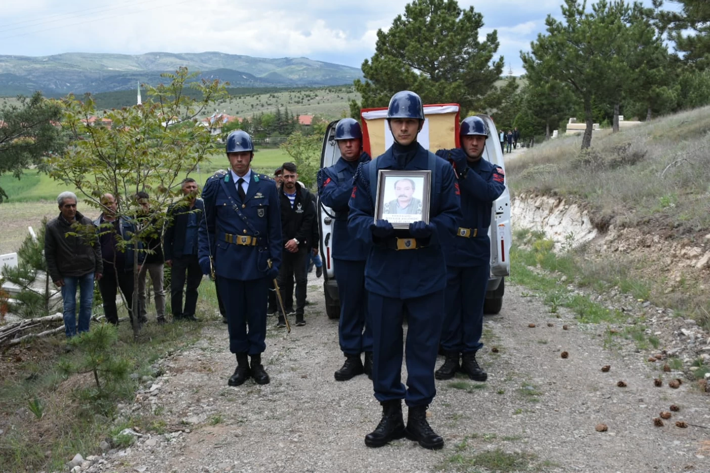 Kahramankazan Belediye Başkanı Çırpanoğlu Kıbrıs Gazisi'nin cenazesine katıldı - Resim : 2