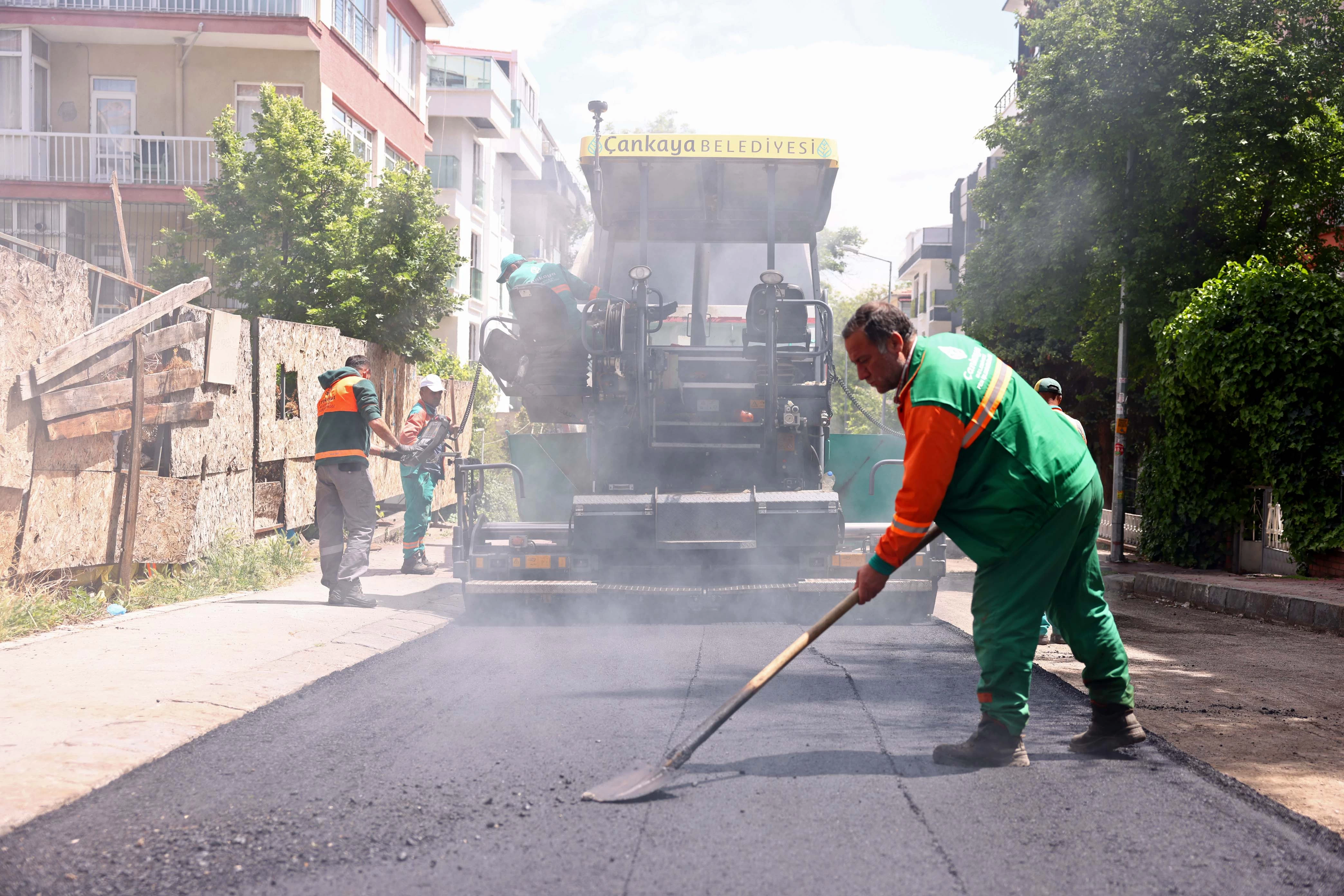 Çankaya Belediyesi 4 bine yakın sokakta asfalt sezonunu açtı - Resim : 2