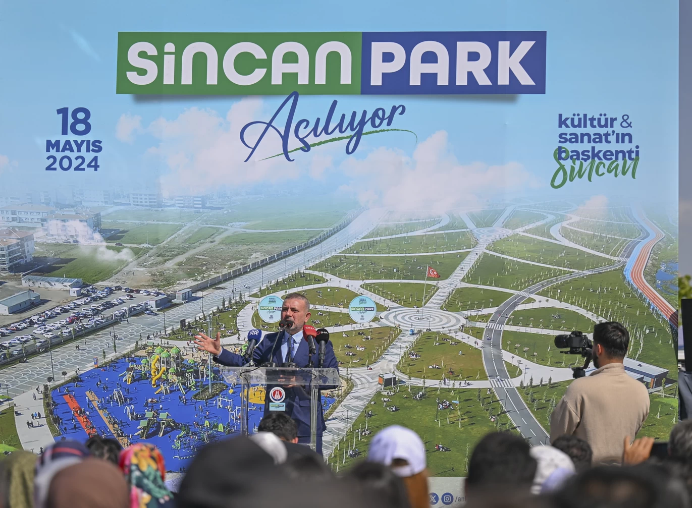 Sincan Belediyesinin bataklıktan akıllı parka dönüştürdüğü Sincan Park hizmete açıldı
