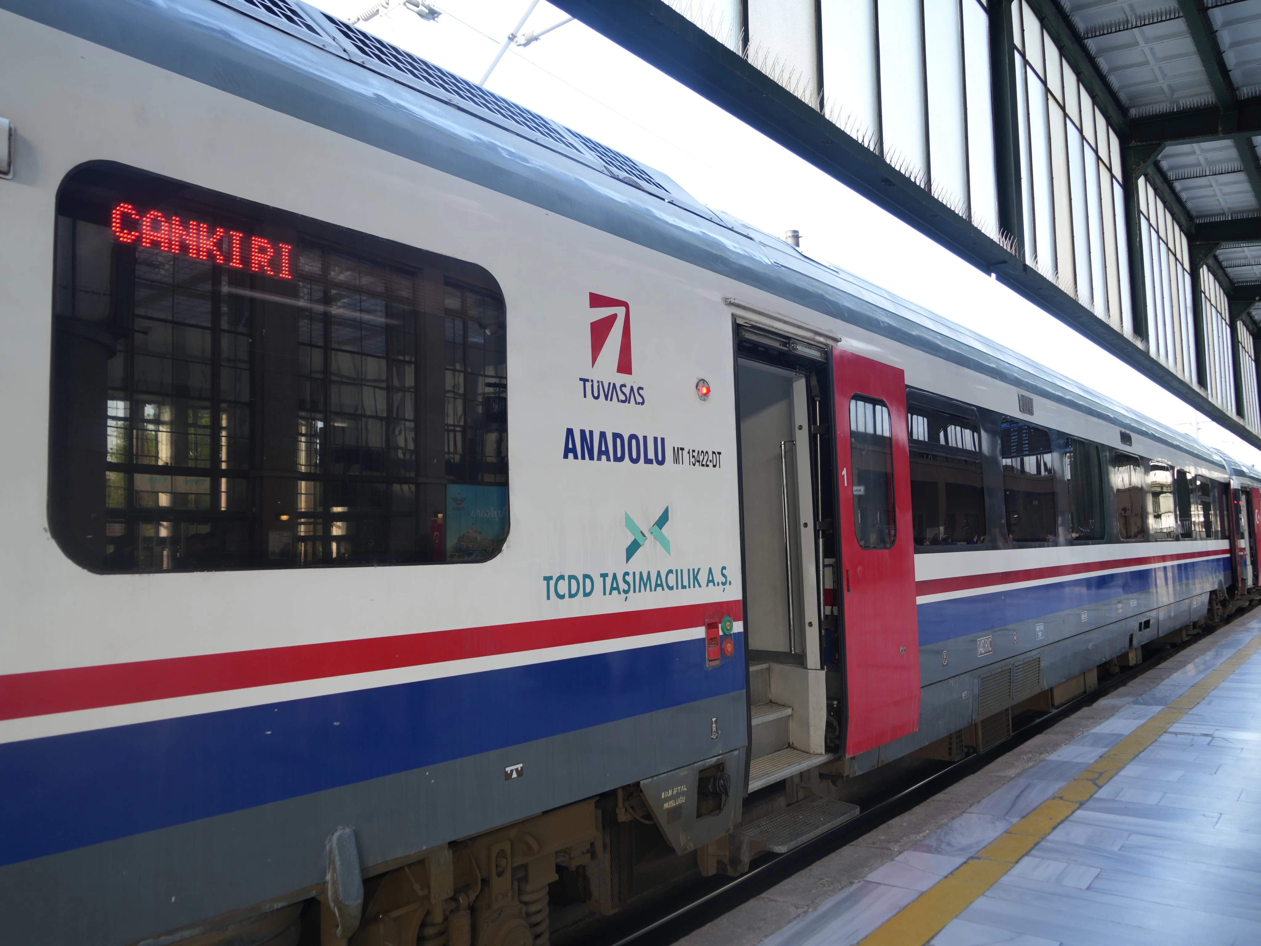 Tenezzüh Treni 90 yılın ardından Tuz Ekspresi olarak seferlerine başladı